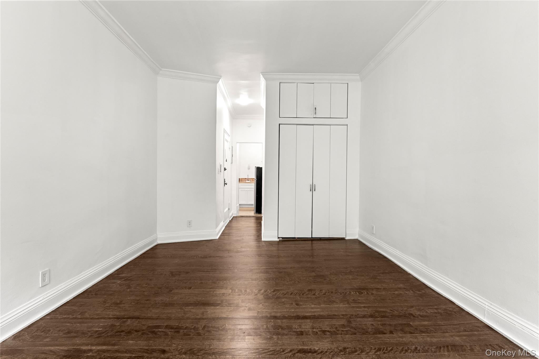 415 W 46 Street, Unit 2D photo 4