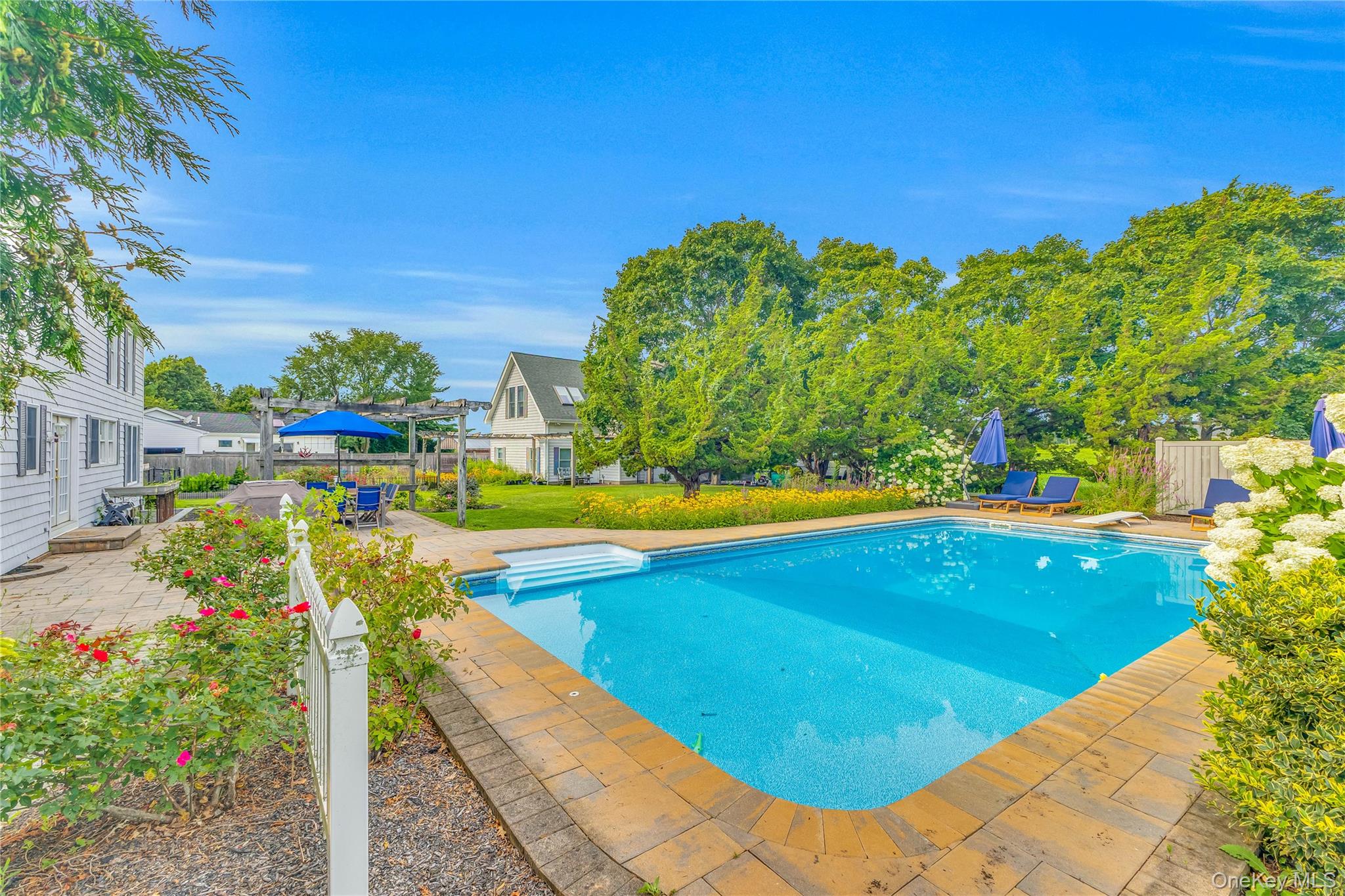 8 High Meadow Lane – For Sale photo 32