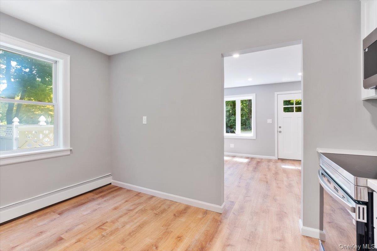 685 Horseblock Road – For Sale photo 8
