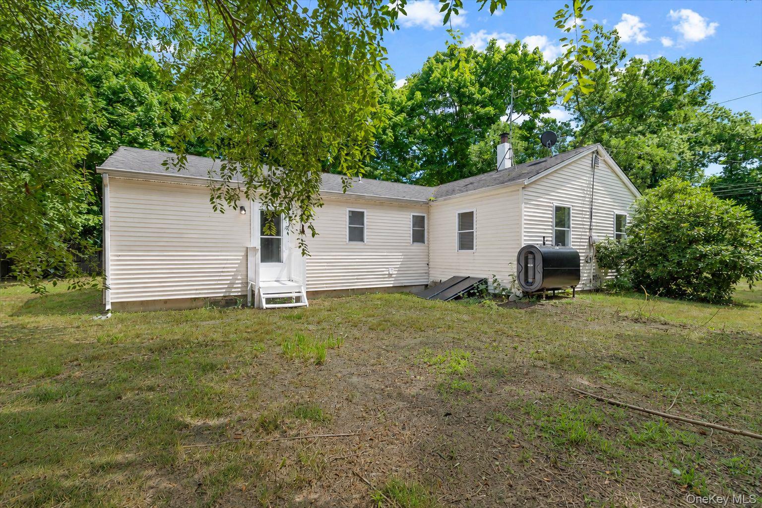 685 Horseblock Road – For Sale photo 30