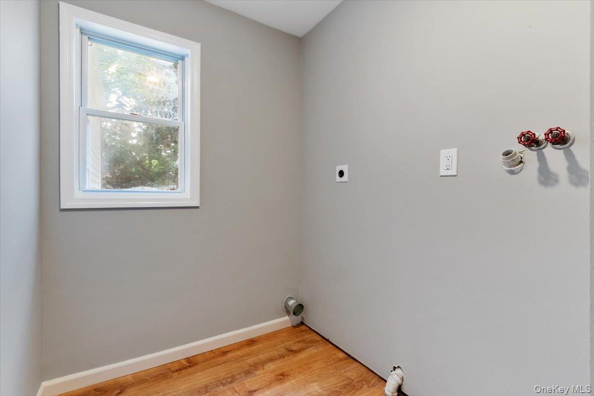 685 Horseblock Road – For Sale photo 22