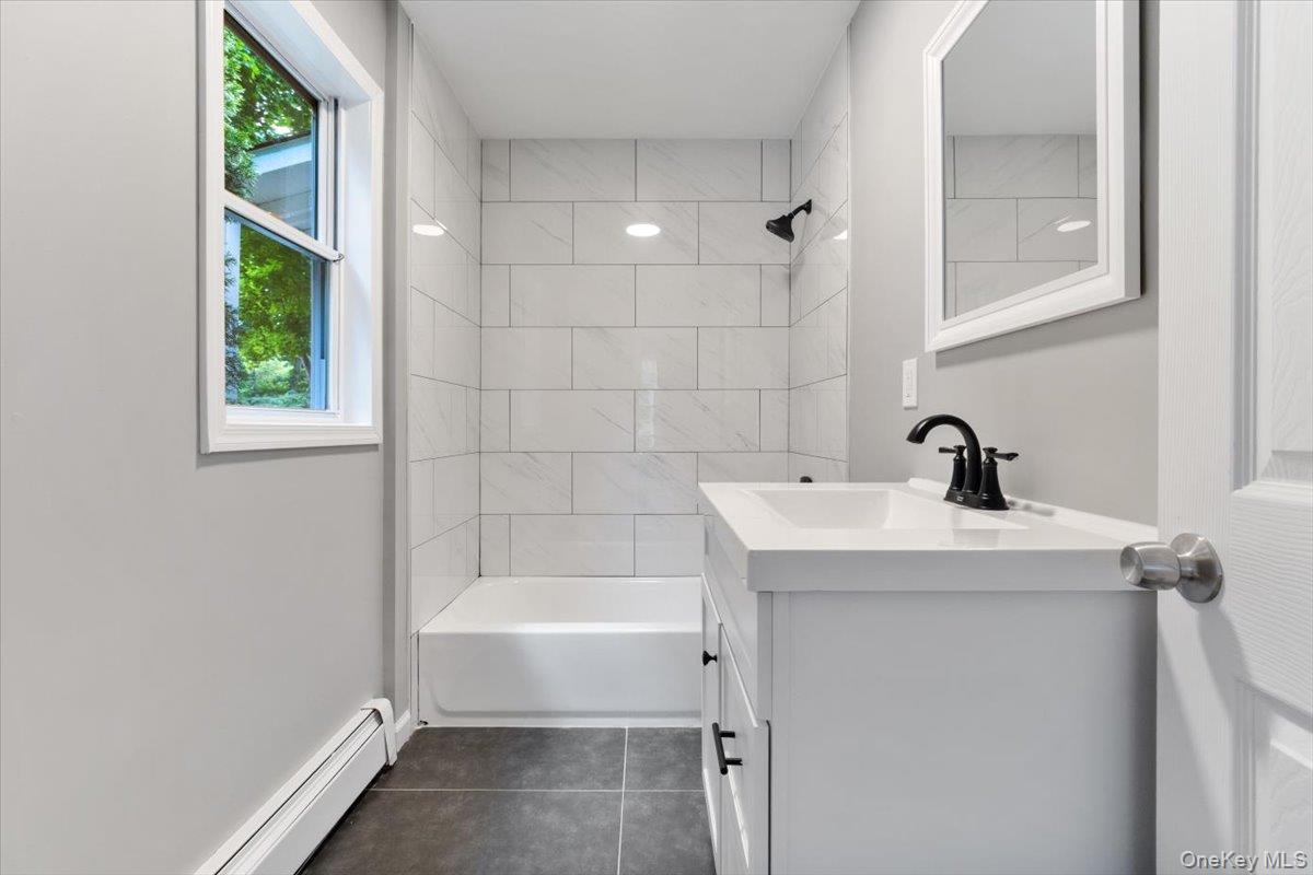 685 Horseblock Road – For Sale photo 20