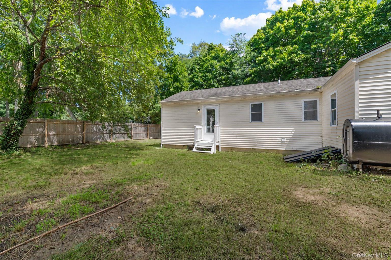 685 Horseblock Road – For Sale photo 31