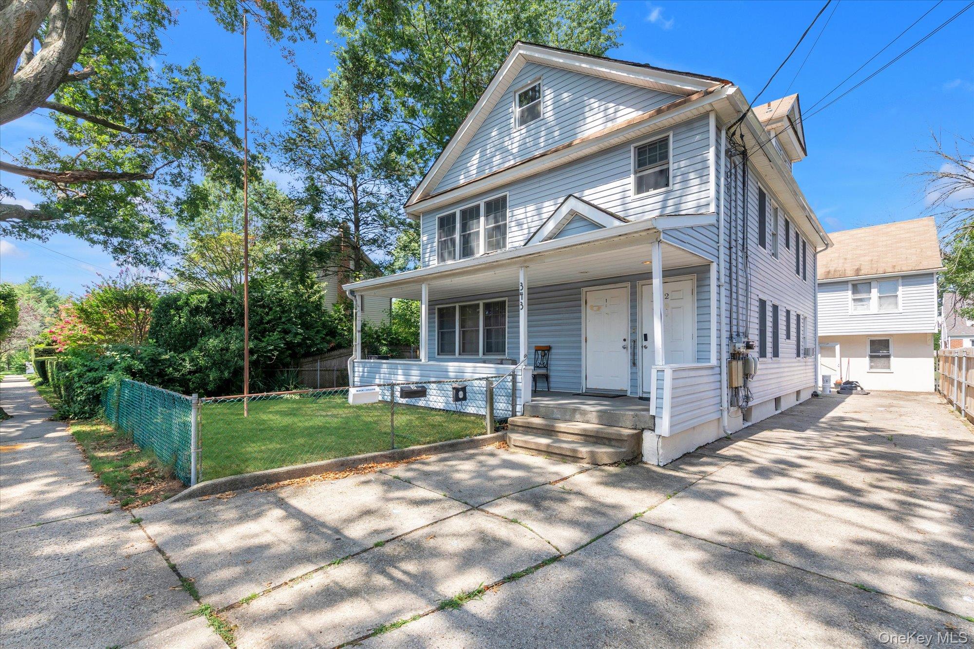 343 Roslyn Avenue – For Sale