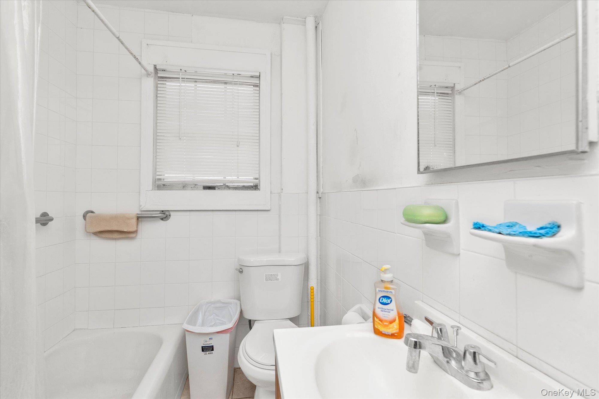 343 Roslyn Avenue – For Sale photo 5