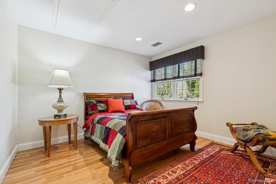 5 Kenwood Lane – For Sale photo 32