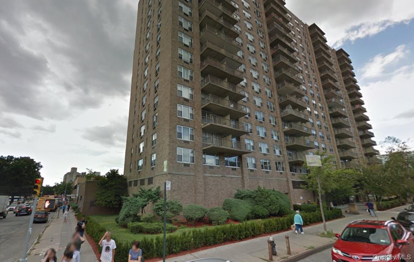 41-40 Union Street, Unit 2O