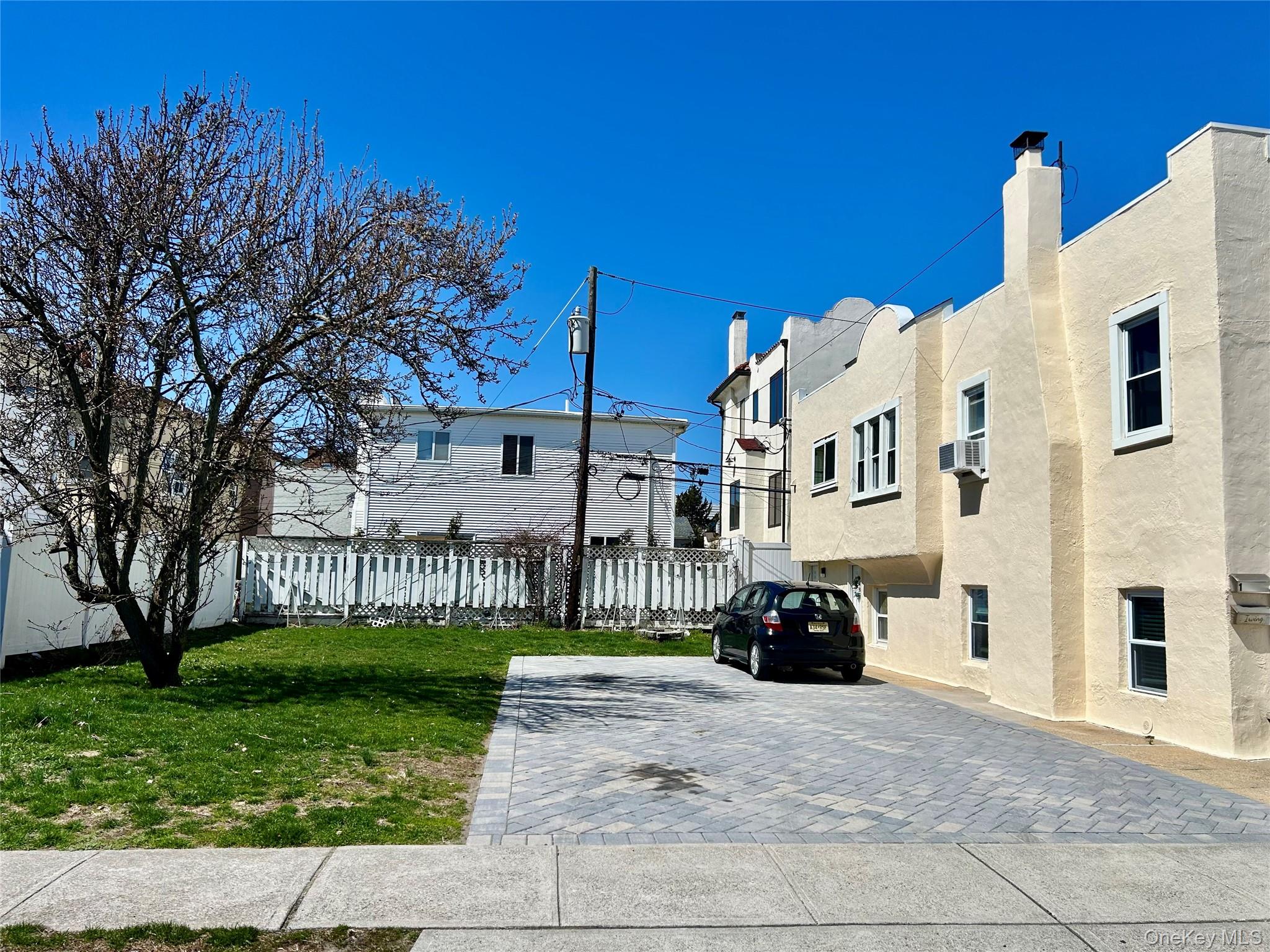 105 Mitchell Avenue, Unit UPPER photo 3
