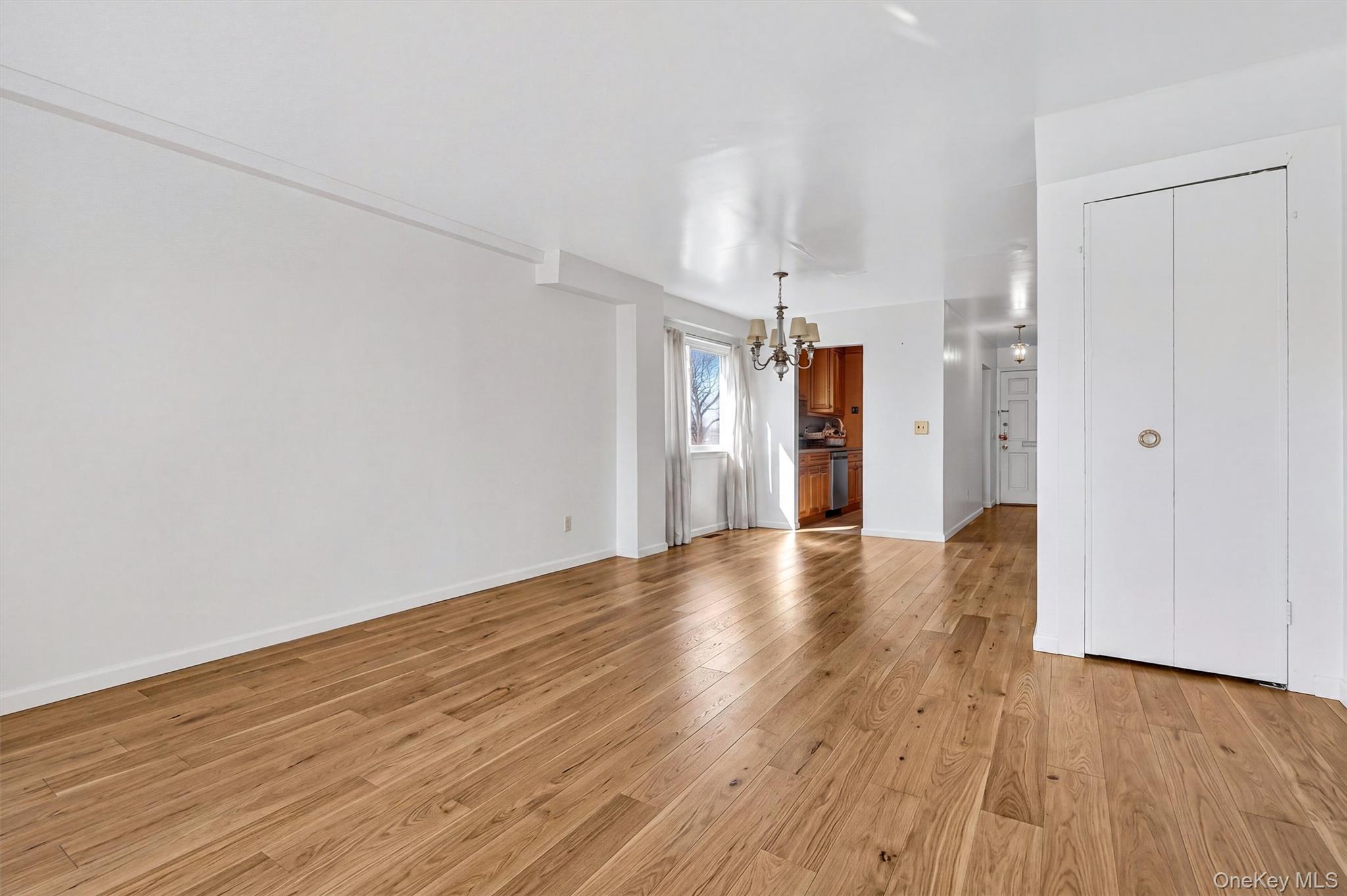 150 Glenwood Avenue, Unit F5 photo 3