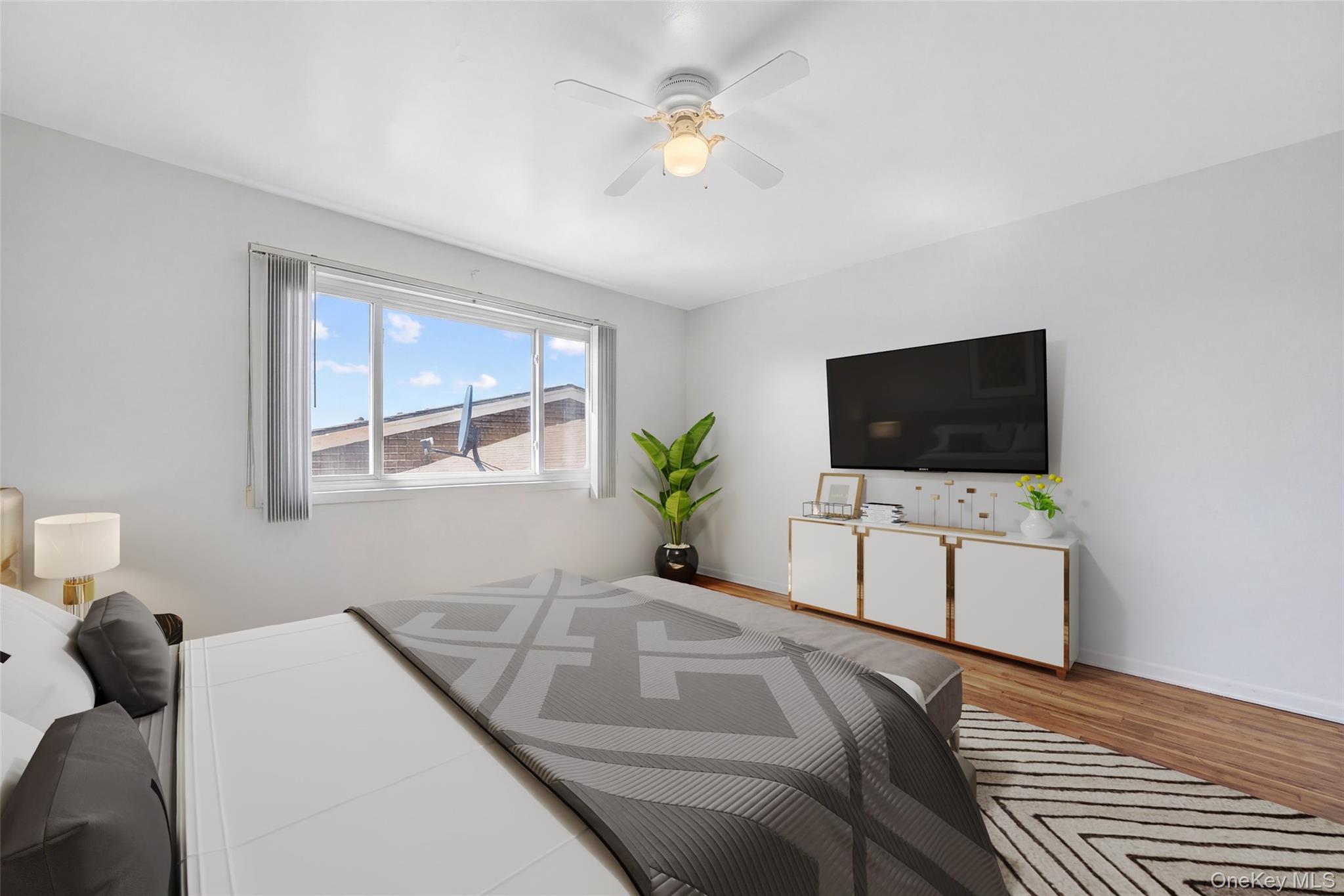 150 Glenwood Avenue, Unit F5 photo 7