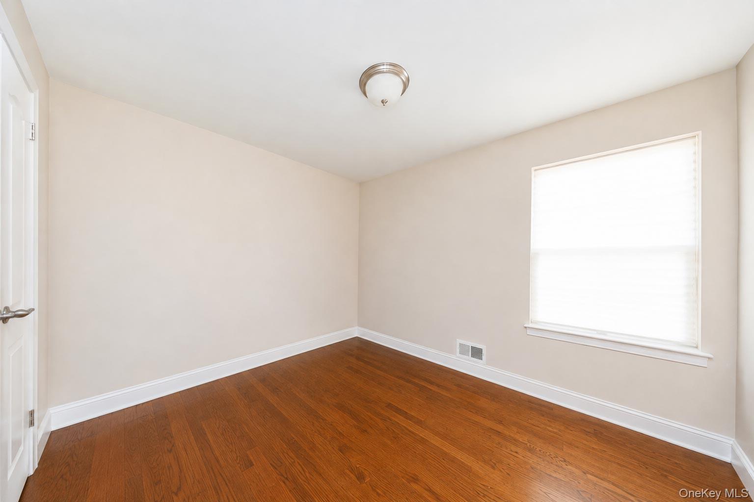 23 Wiltshire Ln – For Sale photo 16