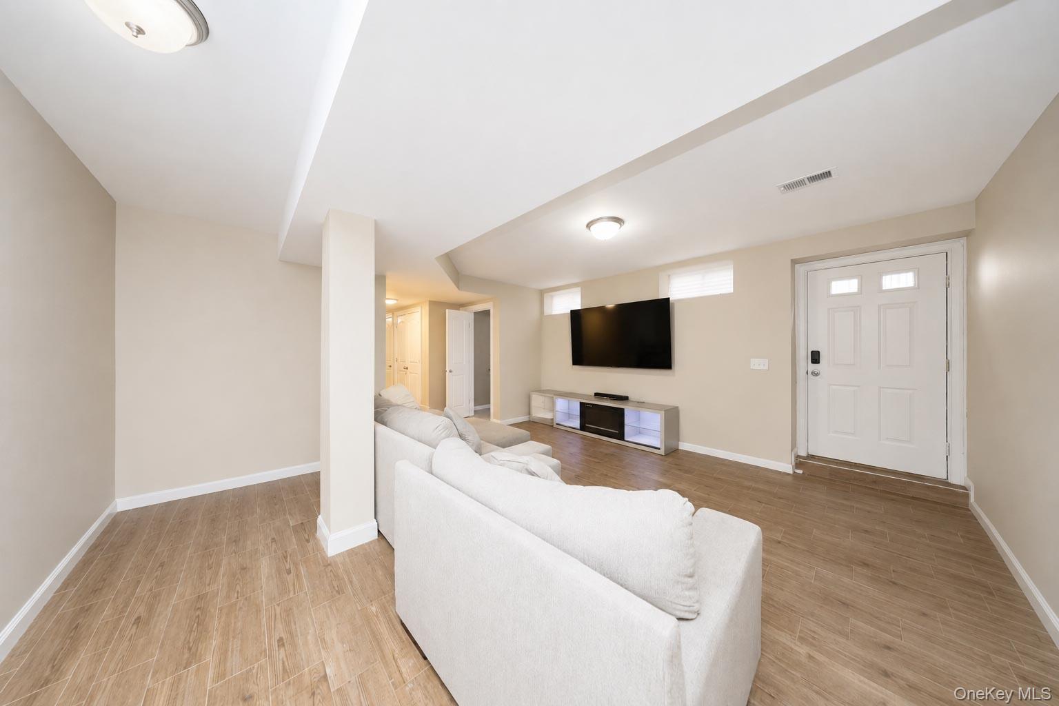 23 Wiltshire Ln – For Sale photo 15