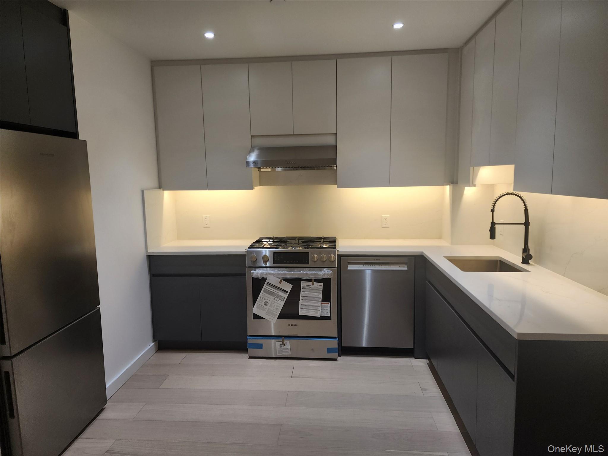 108-15 72 Avenue, Unit 6C photo 8