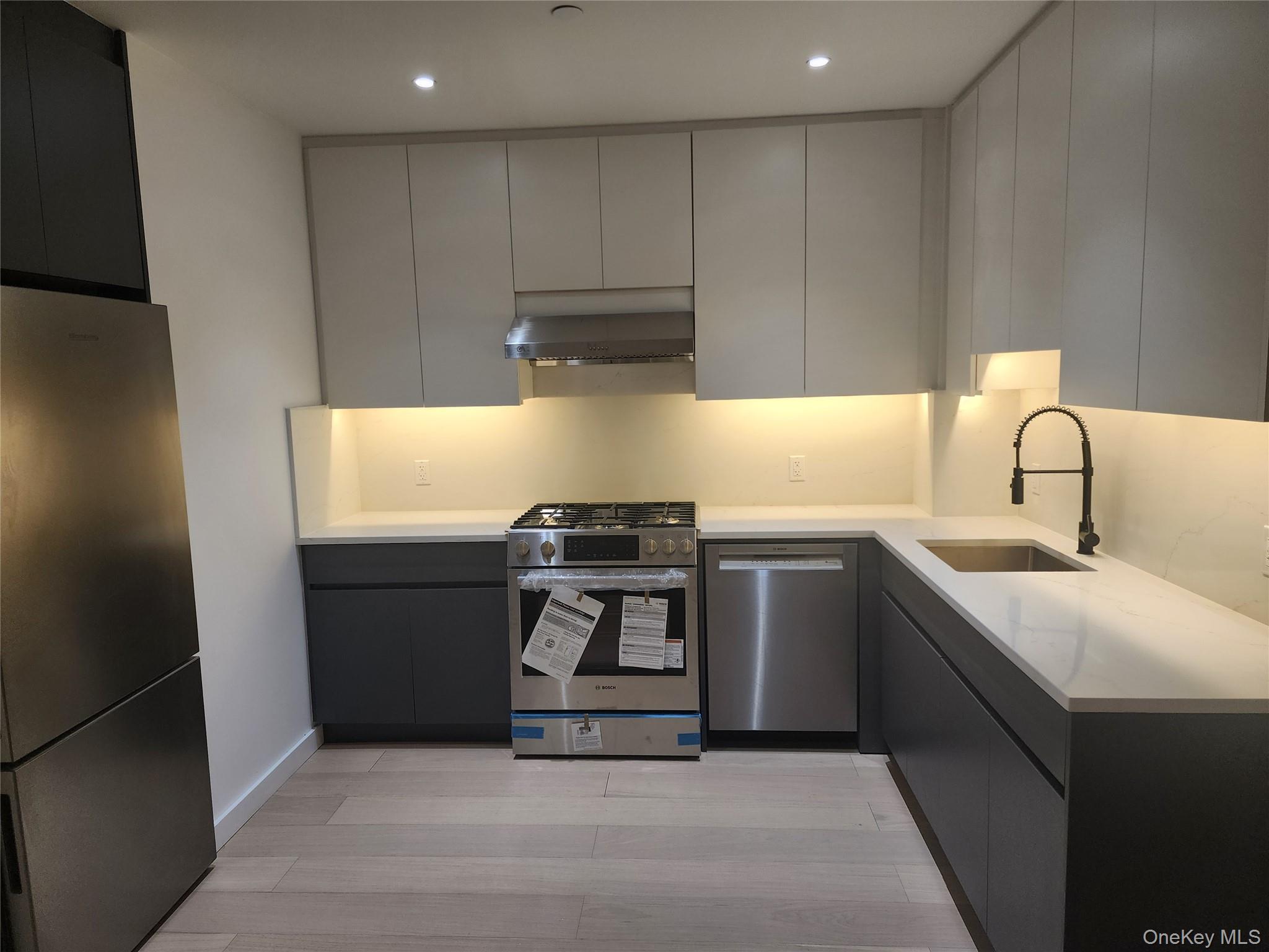 108-15 72 Avenue, Unit 6C photo 12