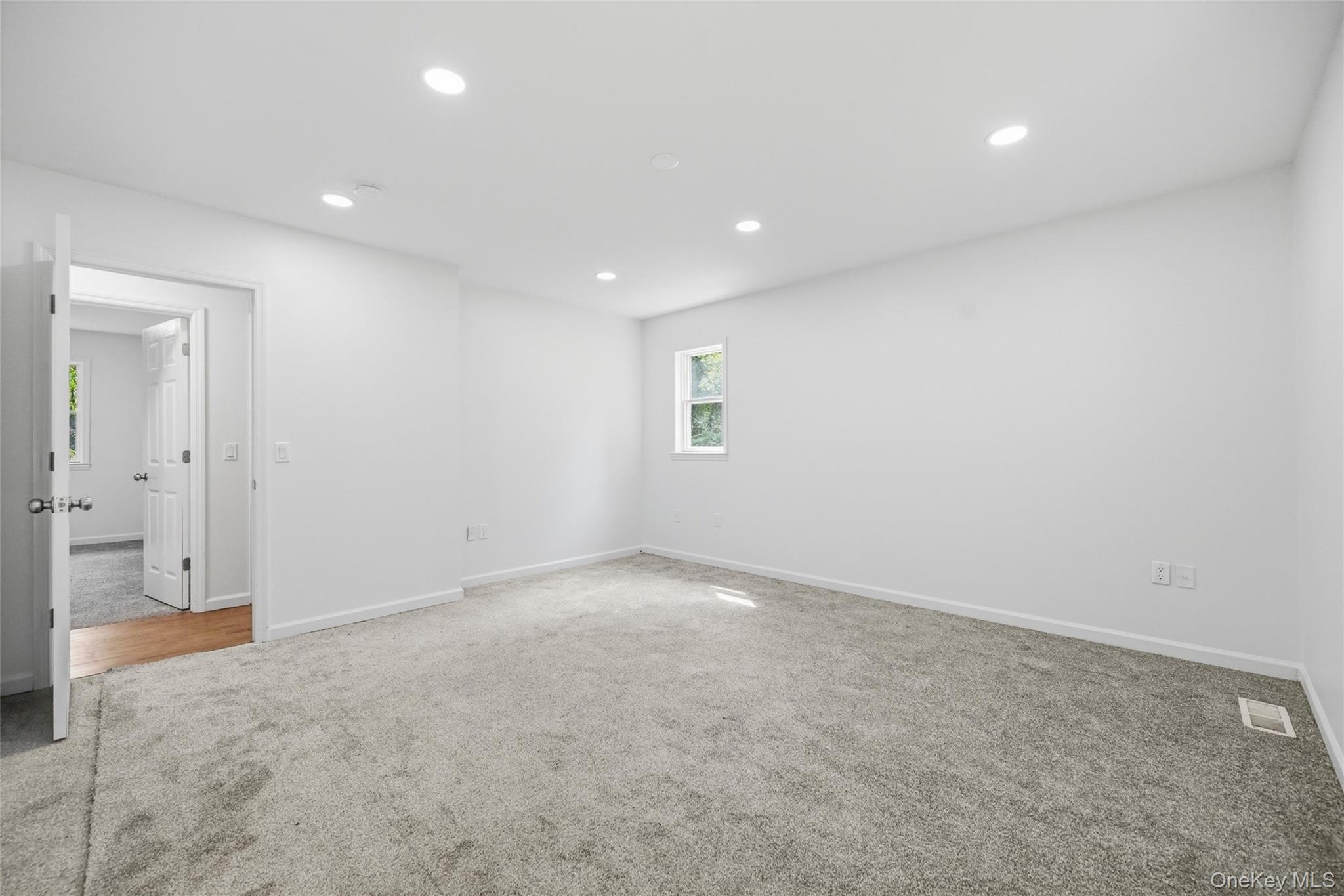1 Christopher Way – For Sale photo 18