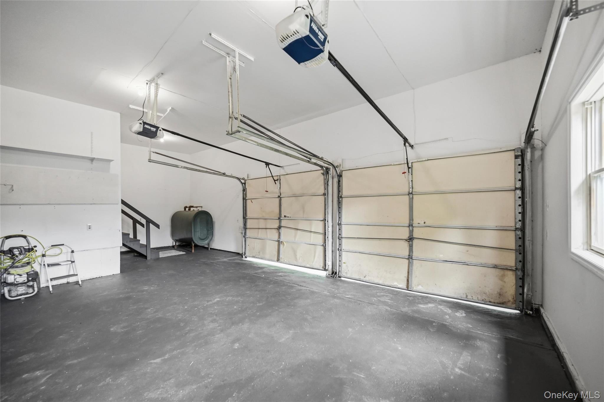 1 Christopher Way – For Sale photo 16