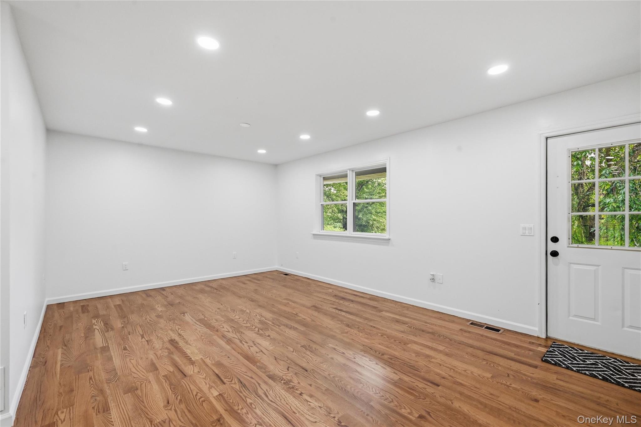 1 Christopher Way – For Sale photo 4