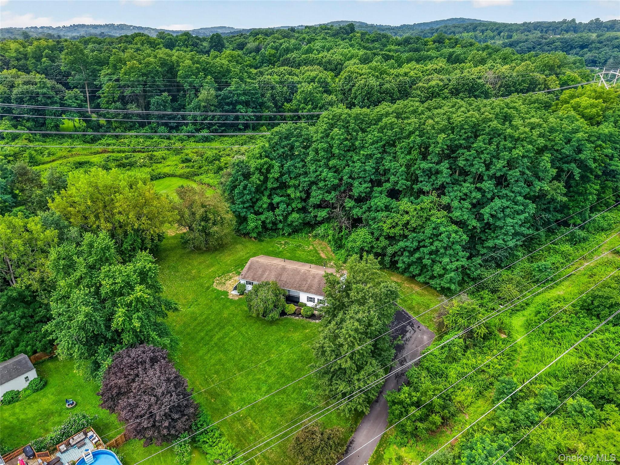 1 Christopher Way – For Sale