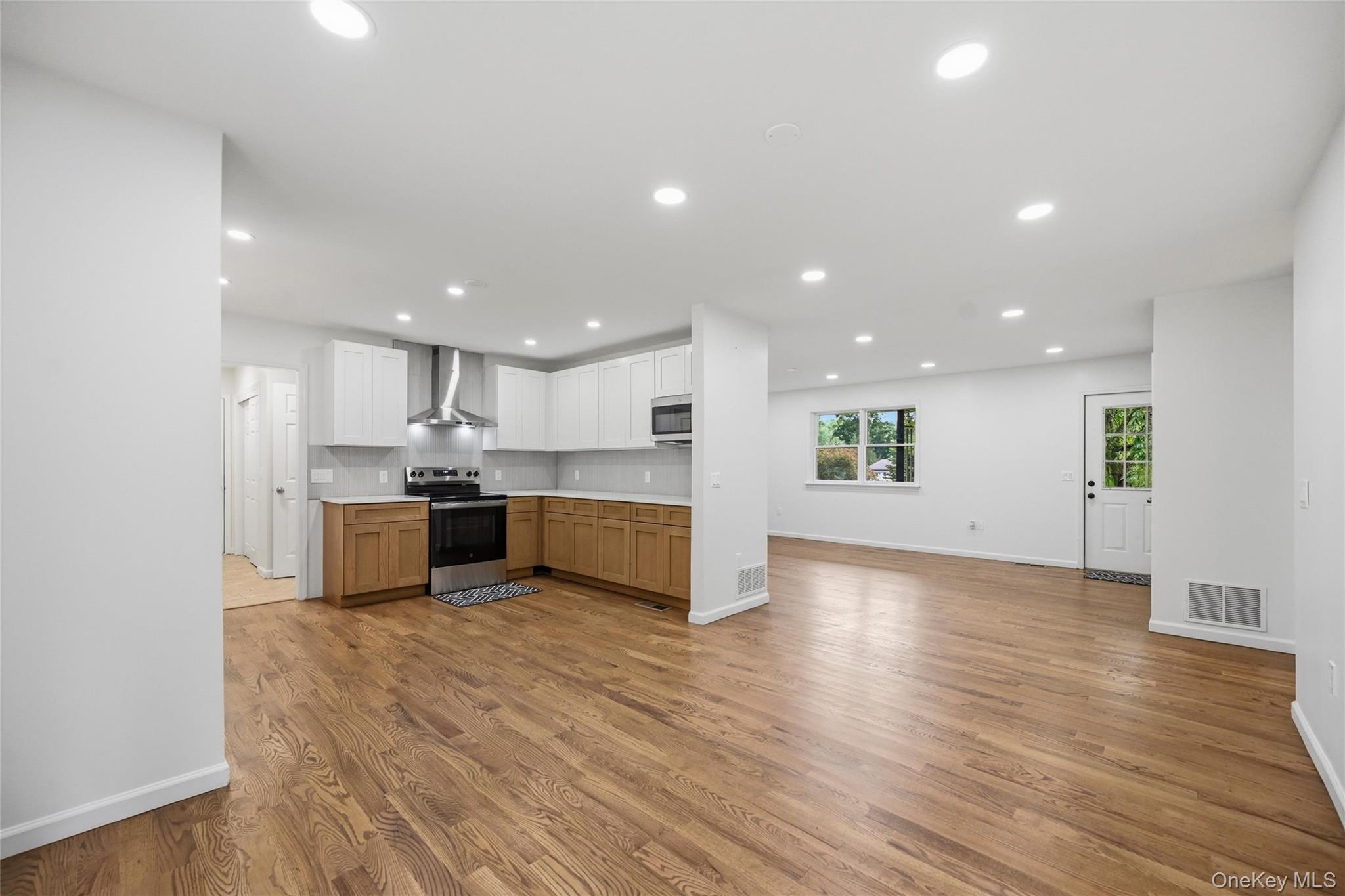 1 Christopher Way – For Sale photo 10