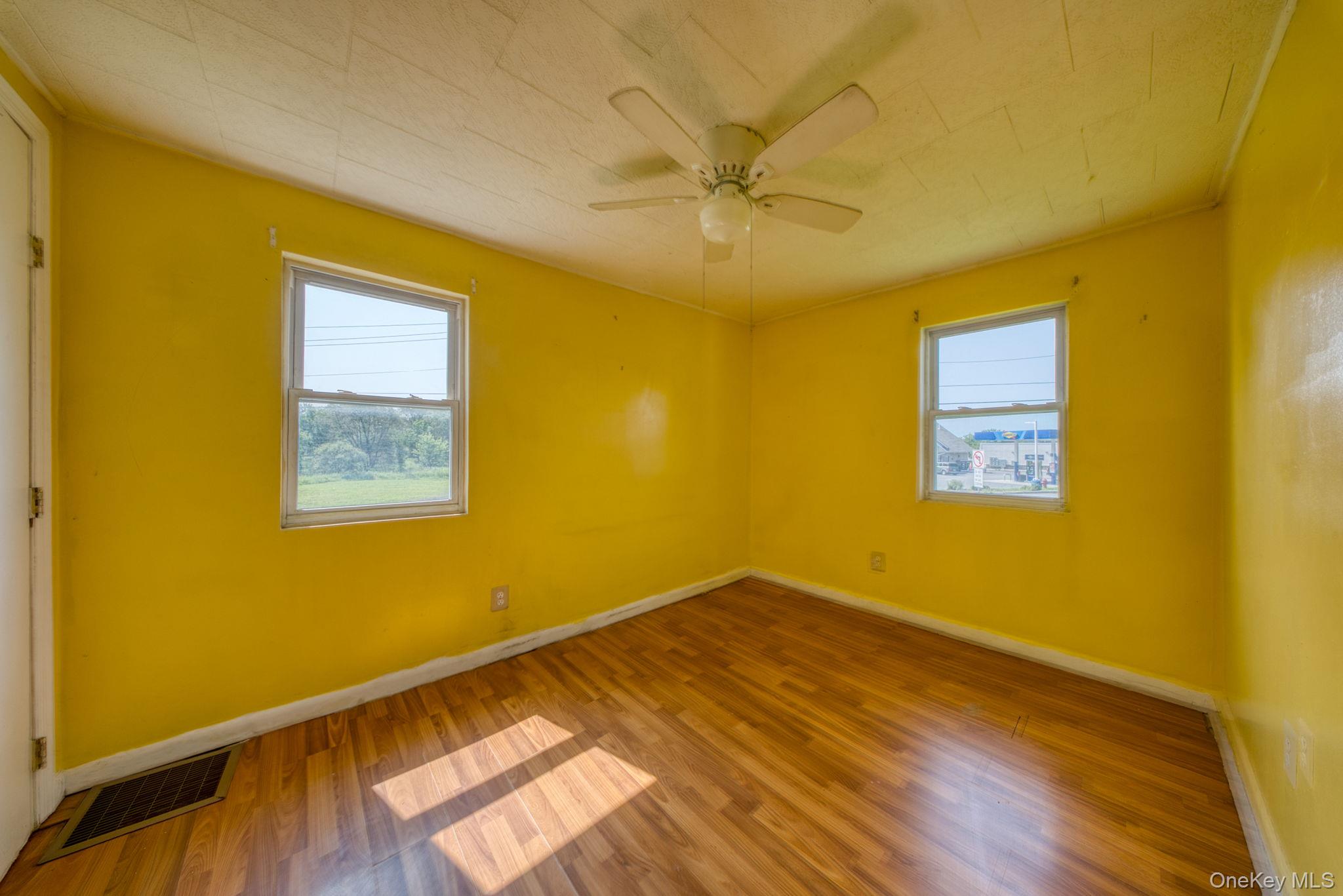14 Airport Road – For Sale photo 13