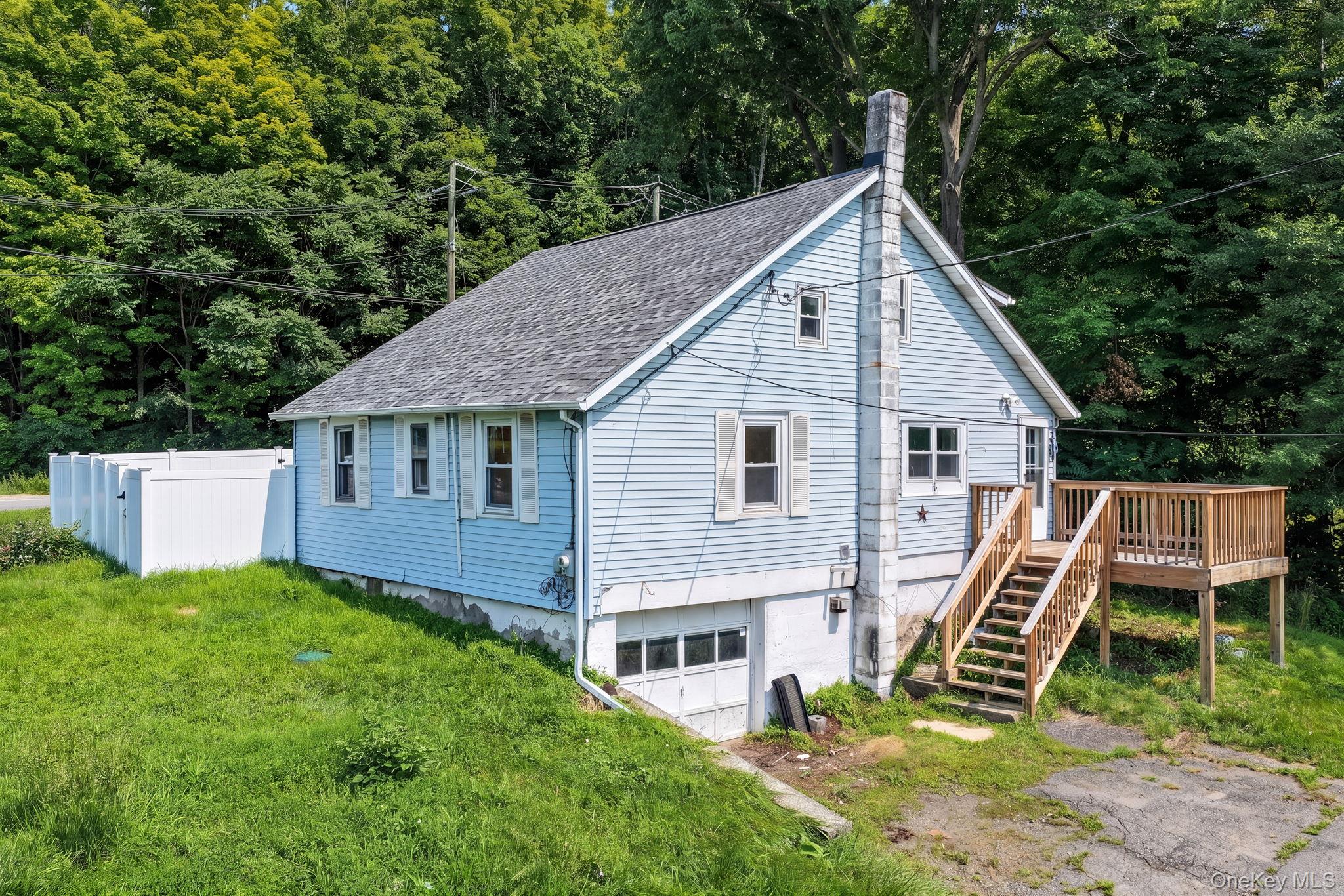 14 Airport Road – For Sale