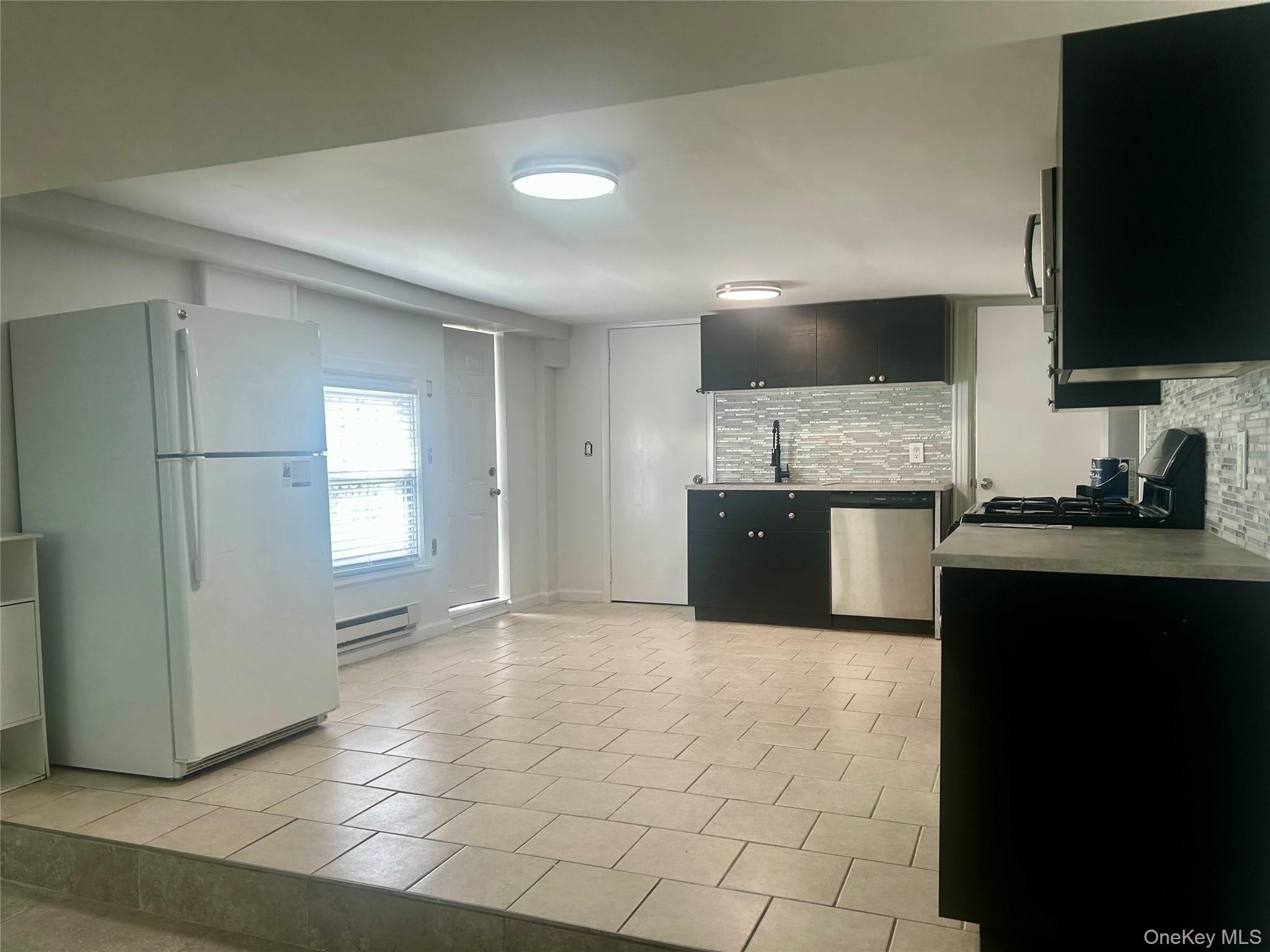 105 Mitchell Avenue, Unit Garden lev photo 7