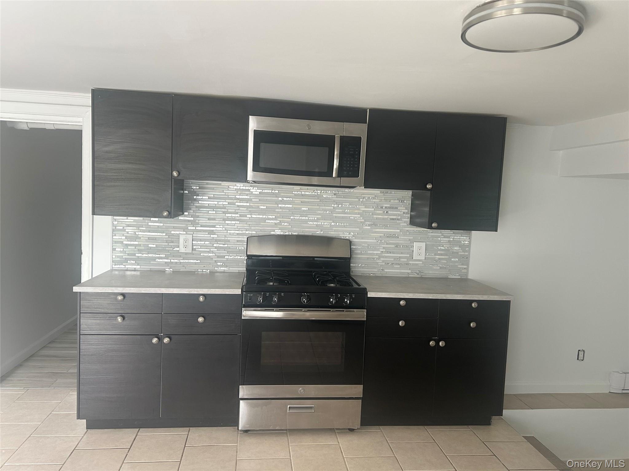 105 Mitchell Avenue, Unit Garden lev photo 6