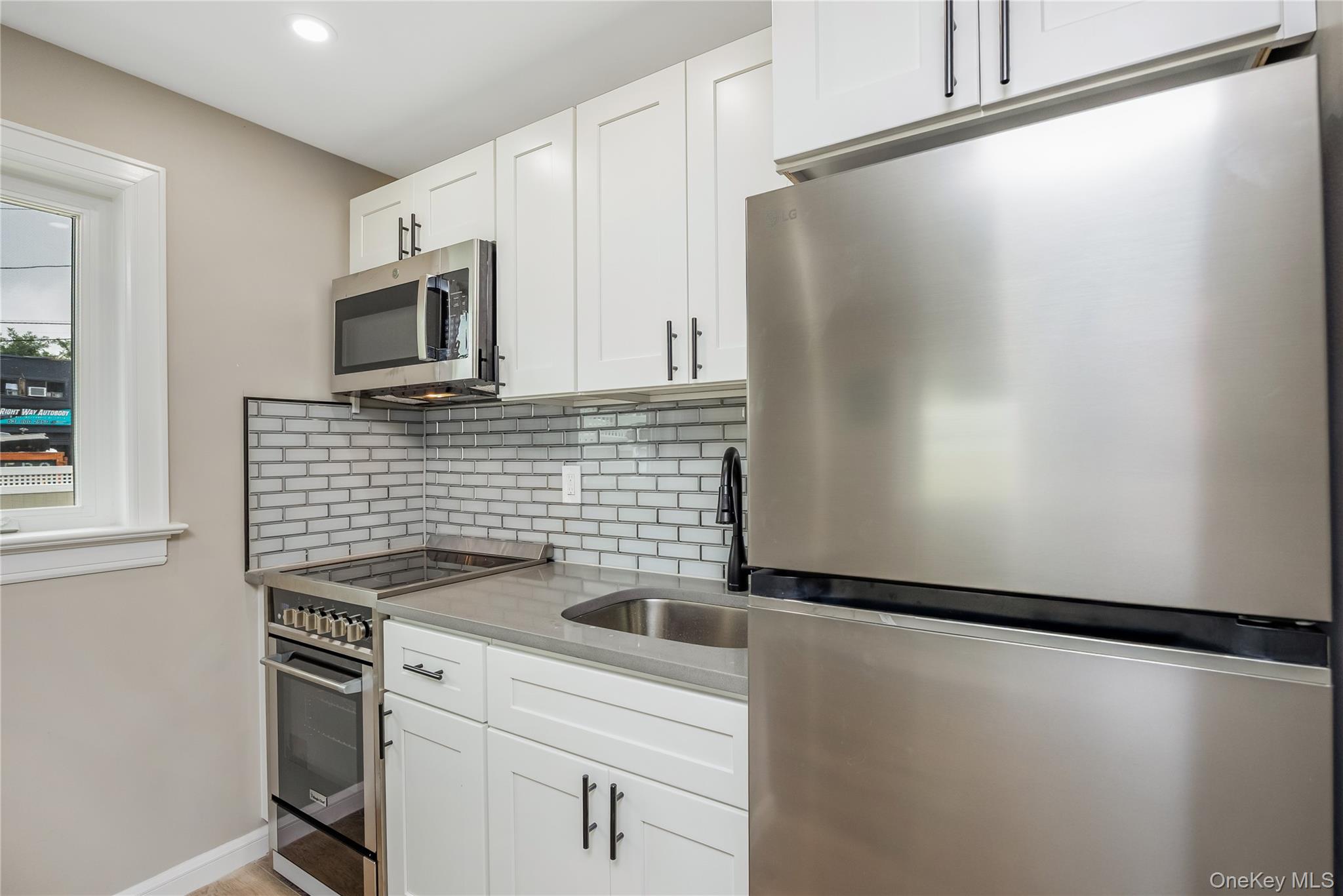 29 Tyler Street, Unit 10 photo 2