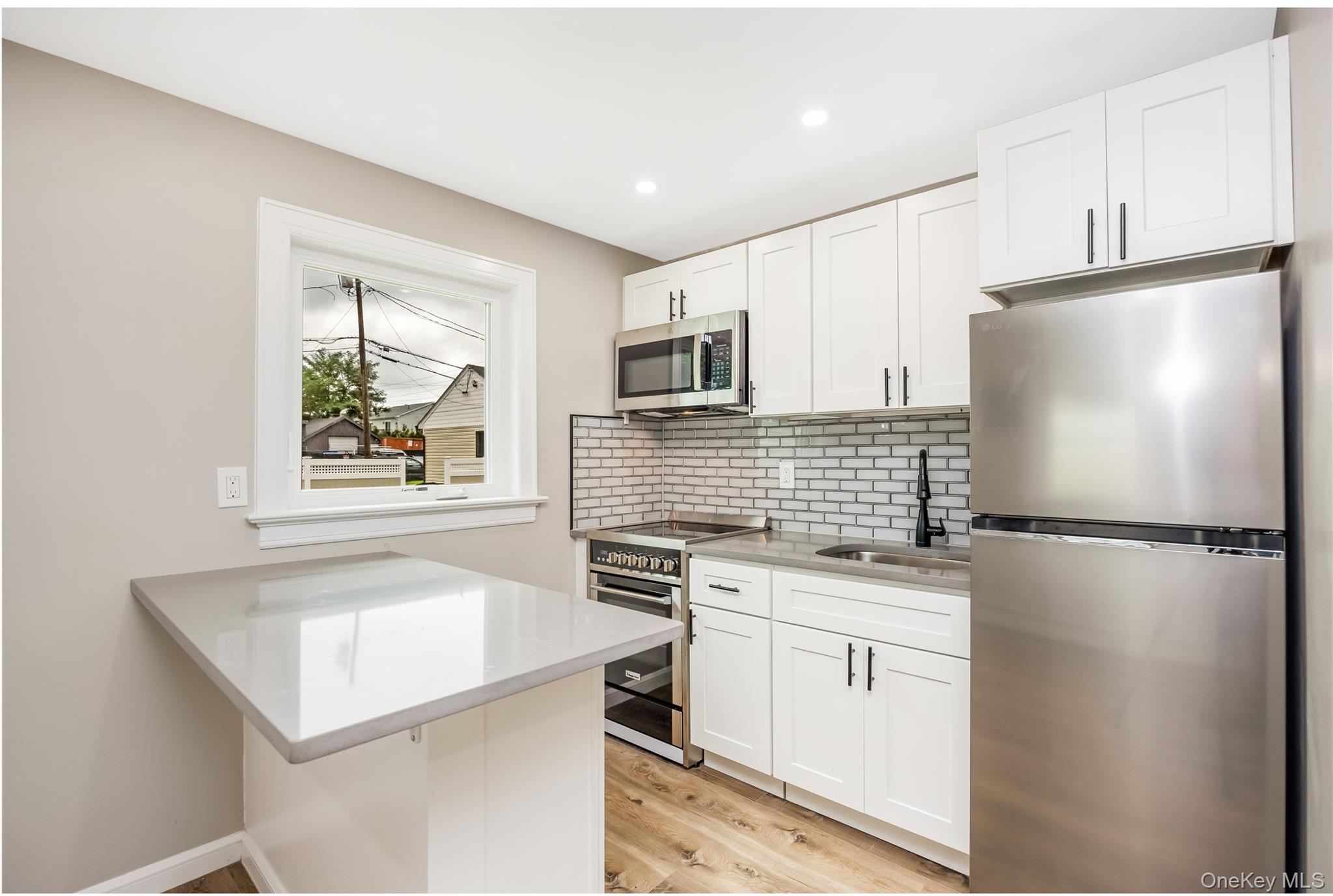 29 Tyler Street, Unit 10 photo 4