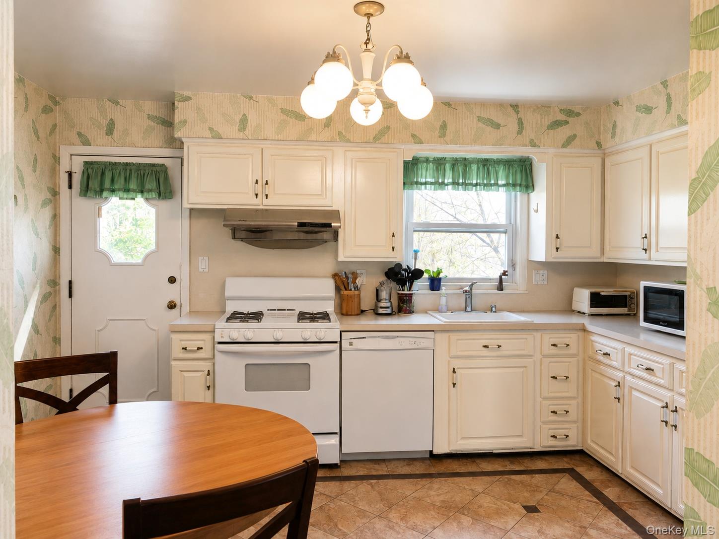 174 Waverly Road – For Rent photo 4