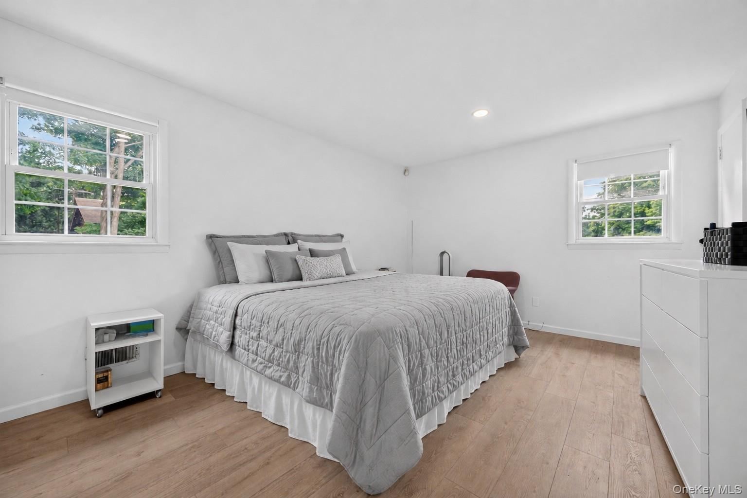 6 Linda Lane – For Sale photo 8