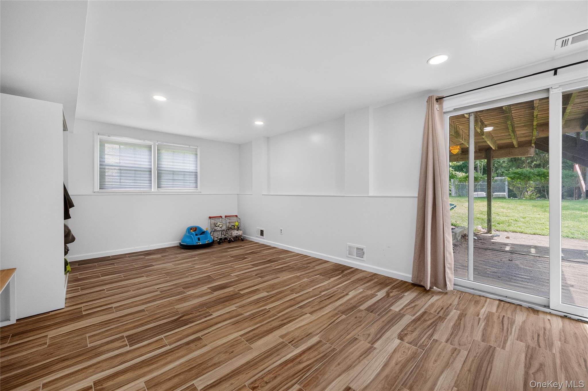 6 Linda Lane – For Sale photo 15