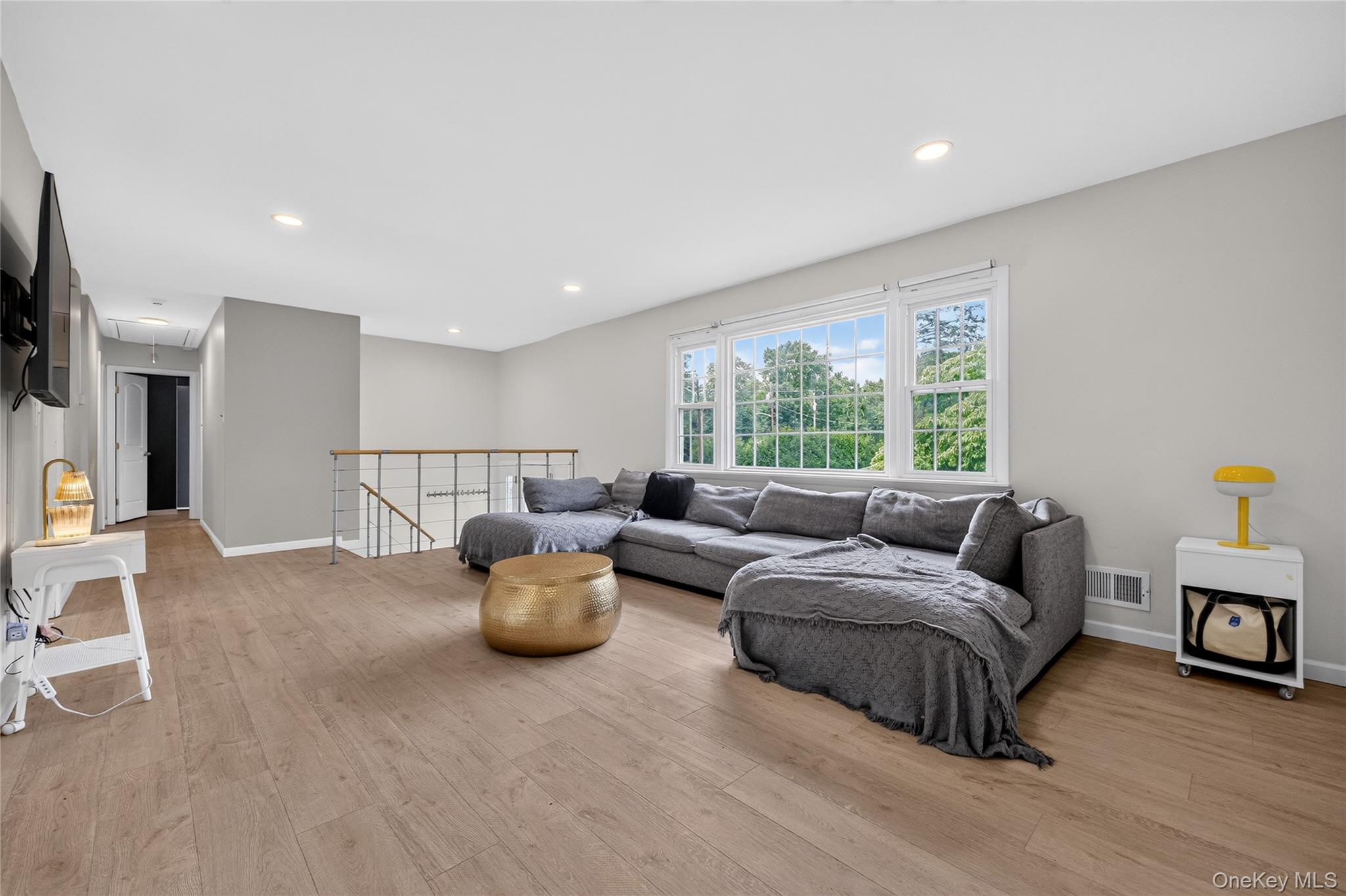 6 Linda Lane – For Sale photo 5
