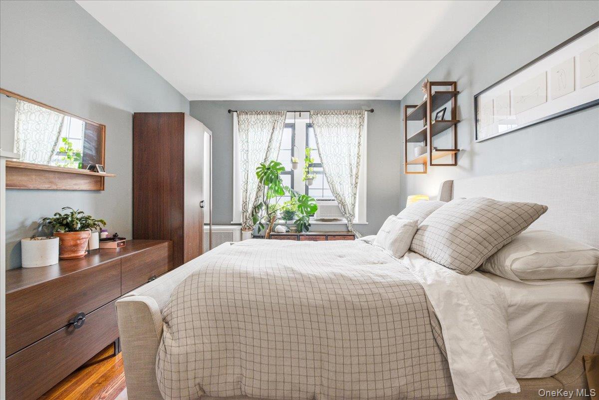 68-12 Burns Street, Unit B2 photo 22