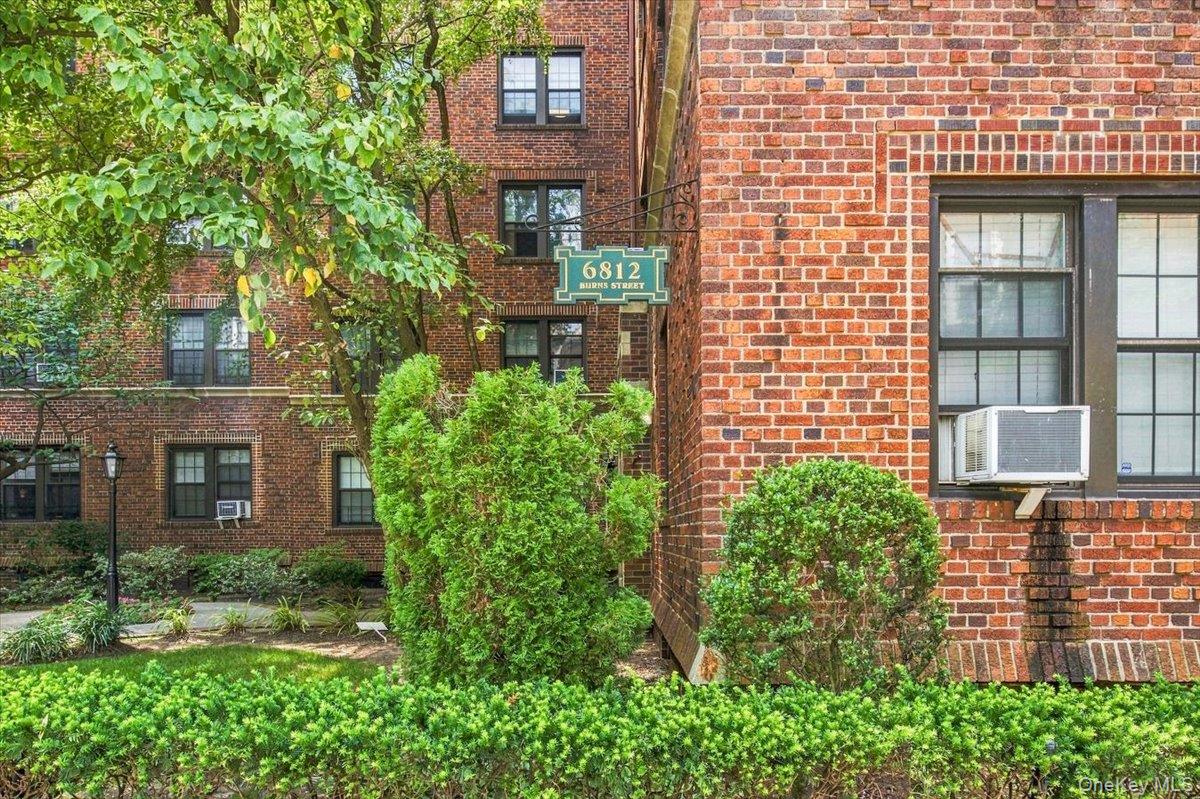 68-12 Burns Street, Unit B2