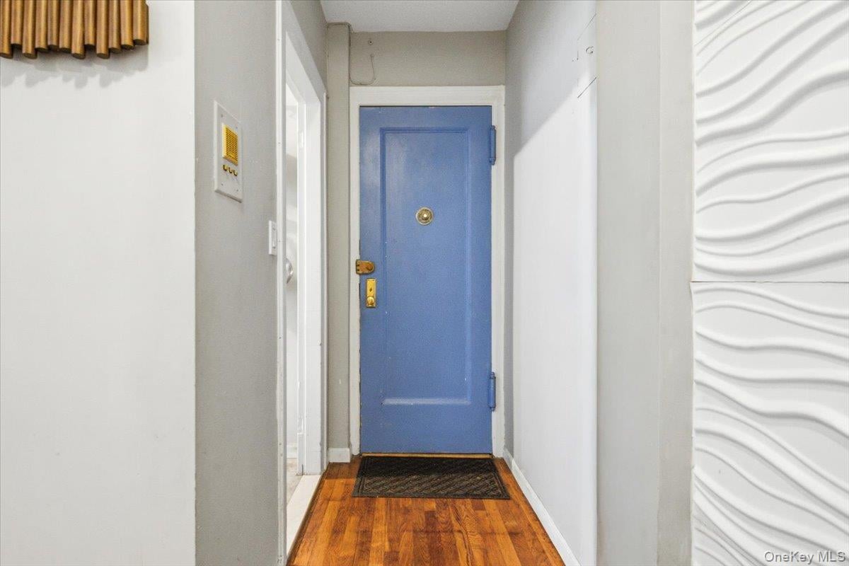 68-12 Burns Street, Unit B2 photo 5