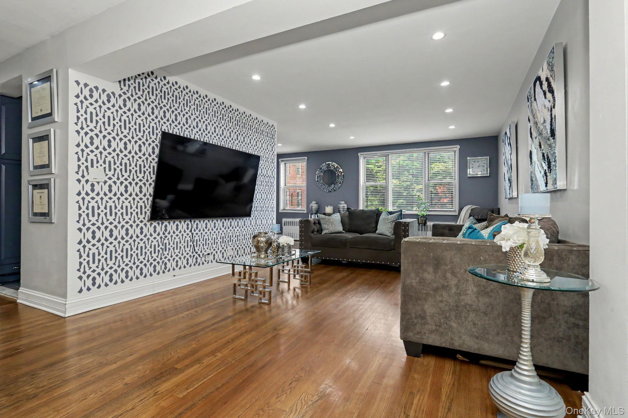 4 Sadore Lane, Unit 3B photo 5