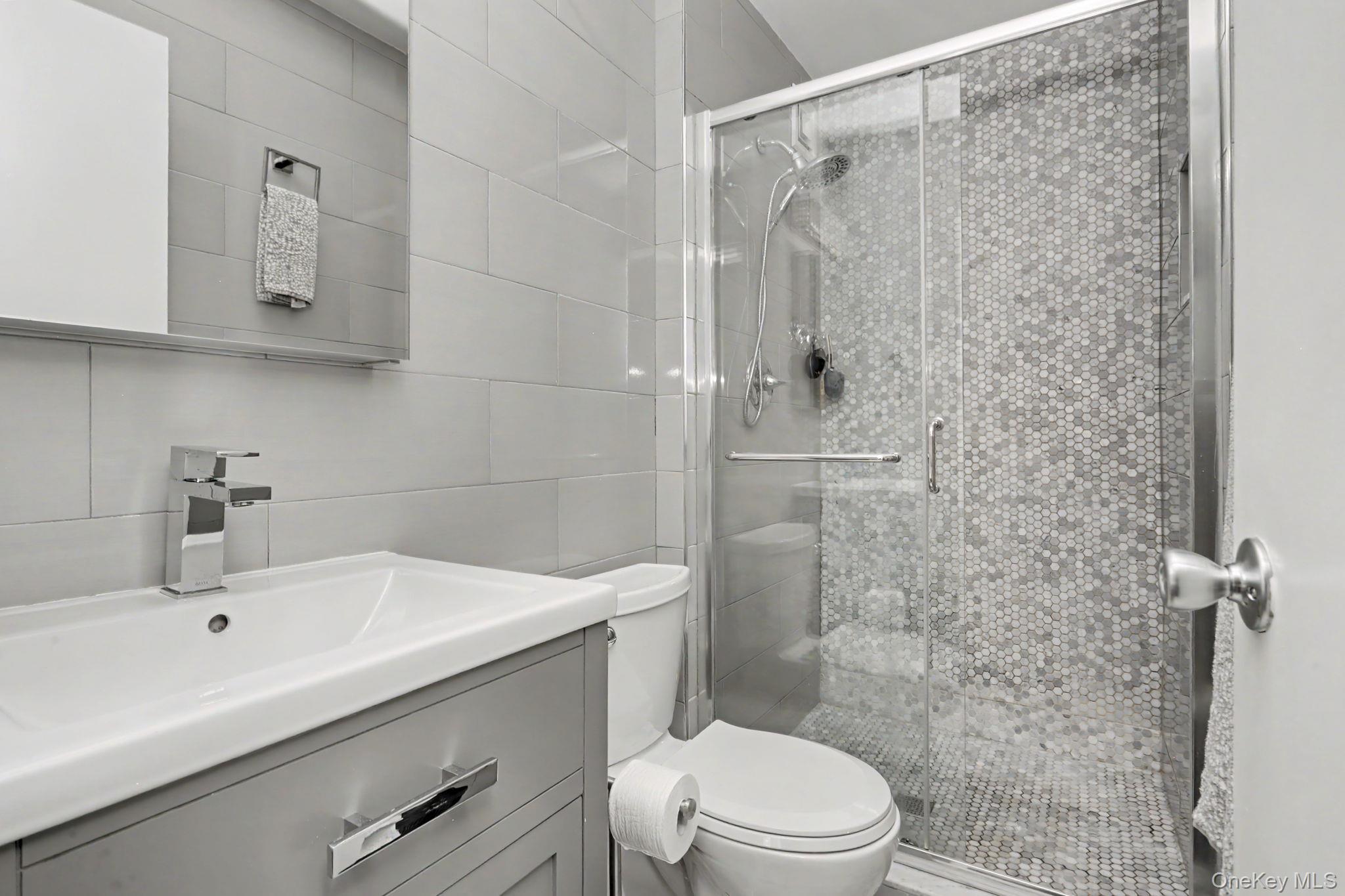 4 Sadore Lane, Unit 3B photo 22