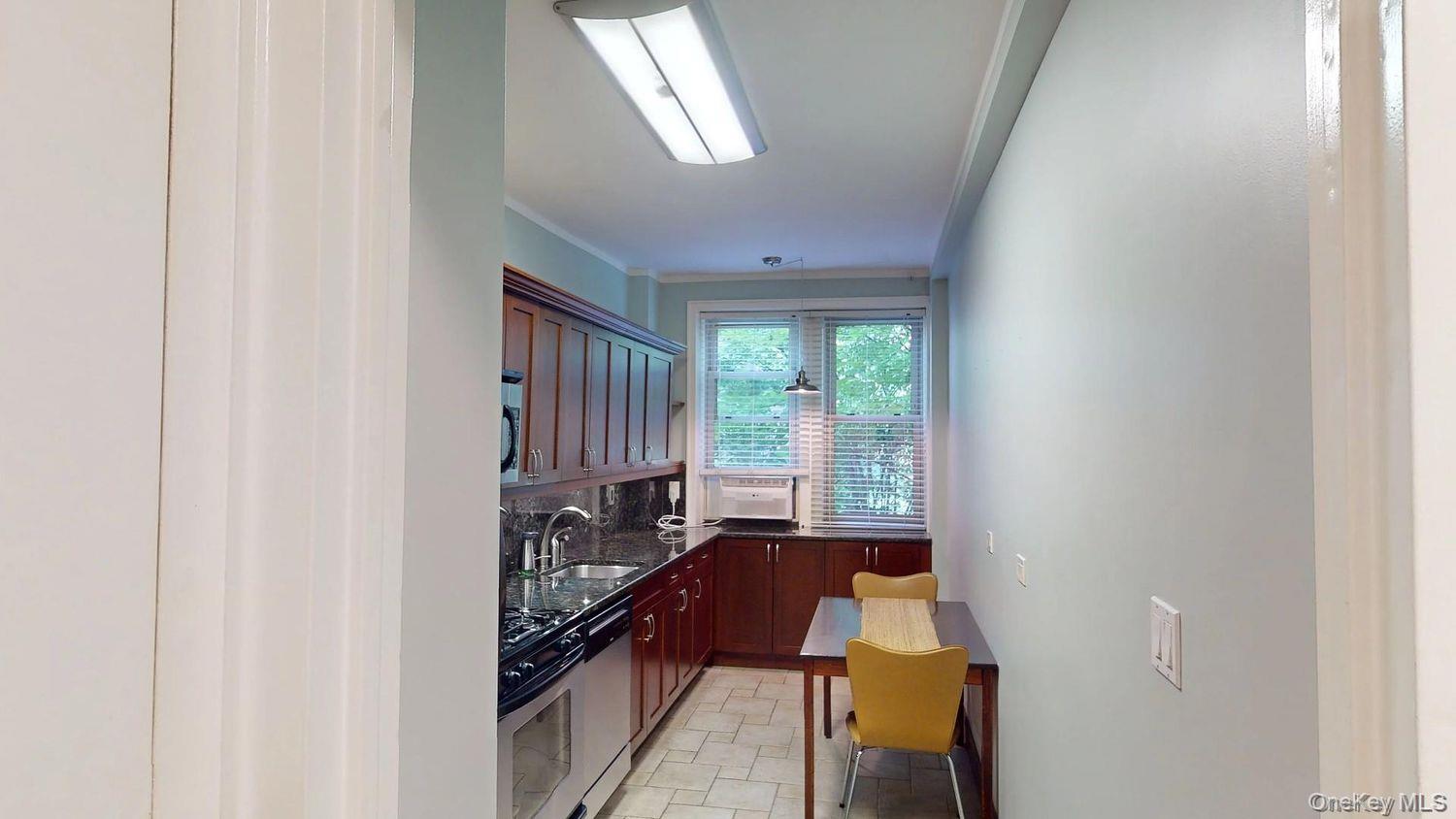 48-18 44th Street, Unit 1C photo 3
