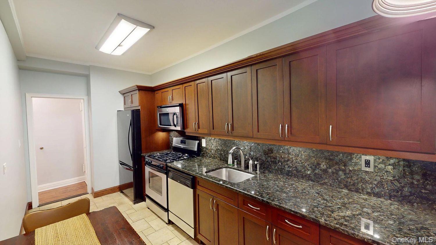 48-18 44th Street, Unit 1C photo 5