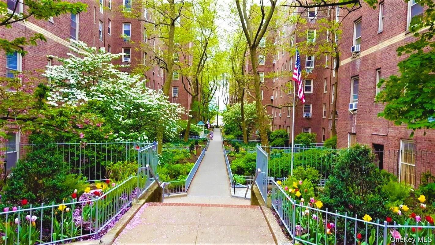 48-18 44th Street, Unit 1C photo 43