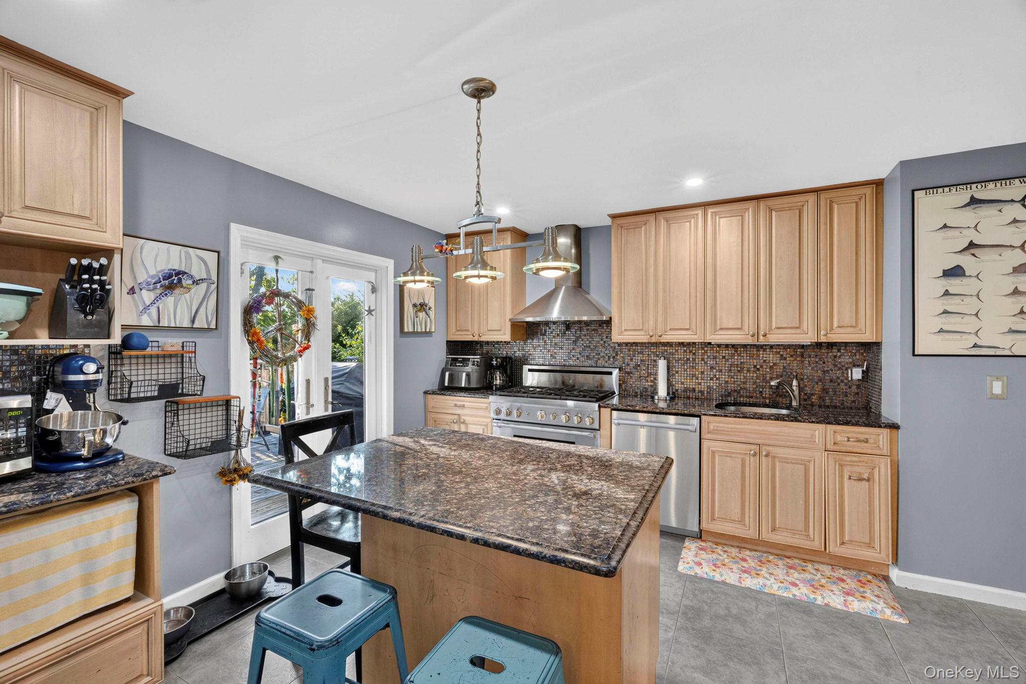 6 17th Street – For Sale photo 12