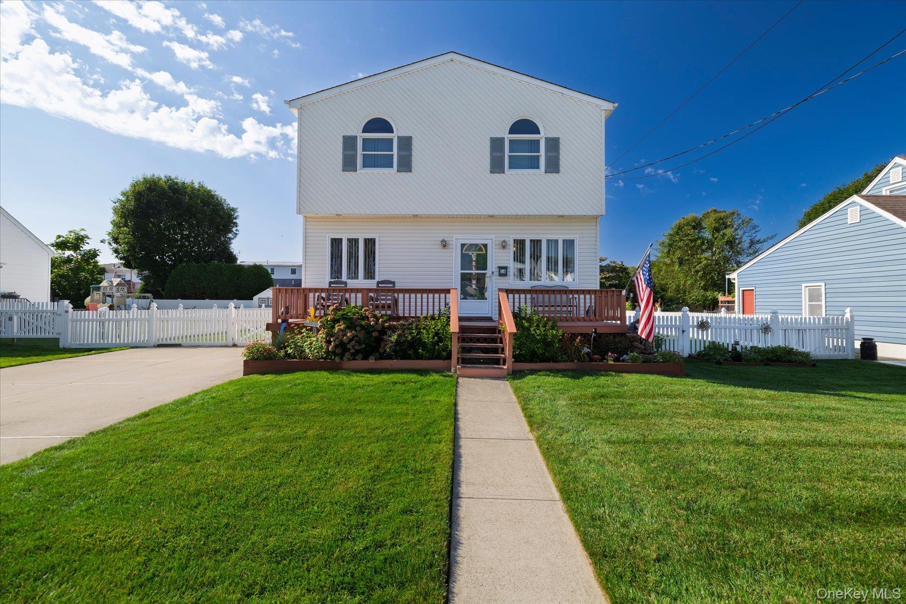 18 Dante Place – For Sale photo 2