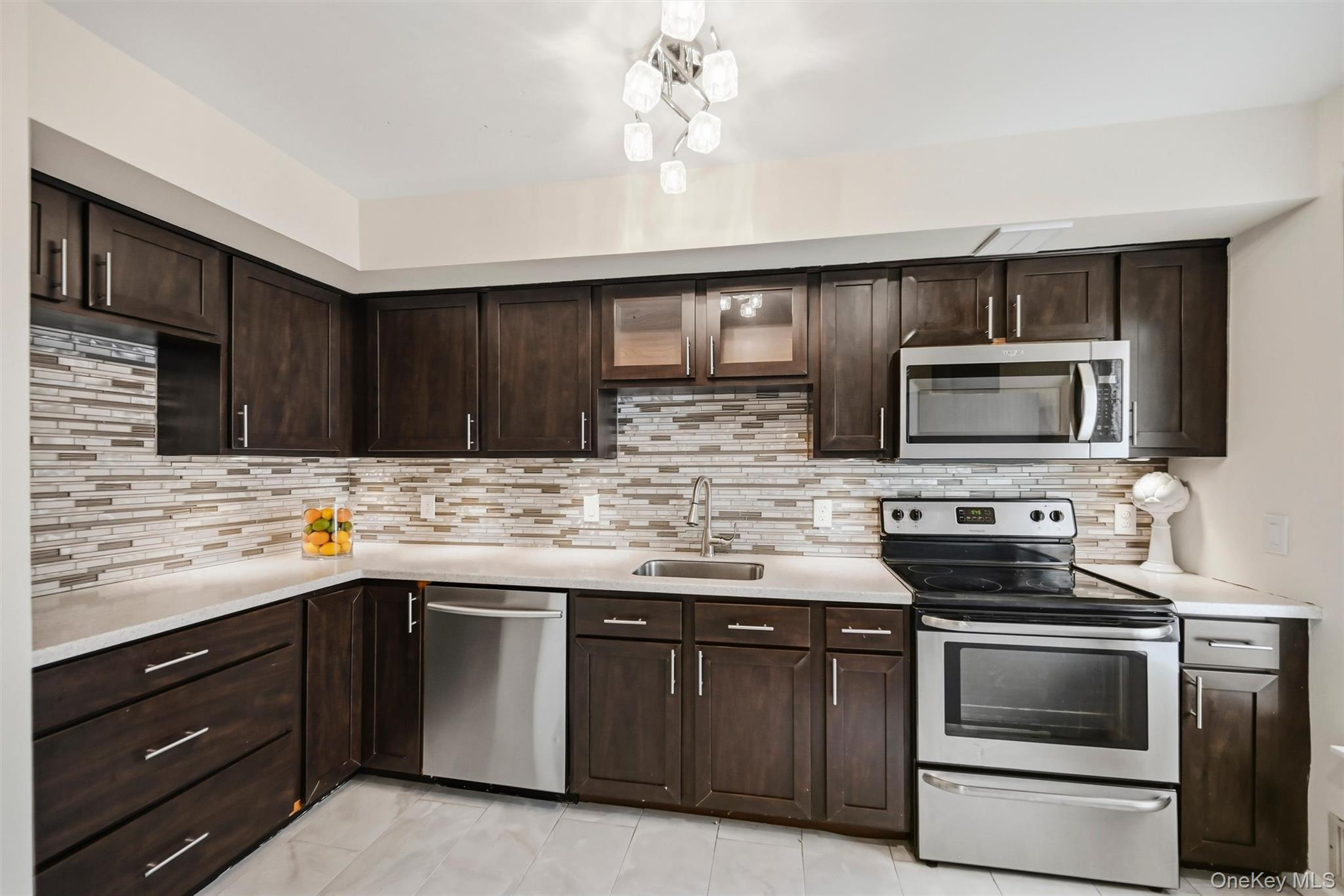 21 Taconic Street – For Sale photo 11