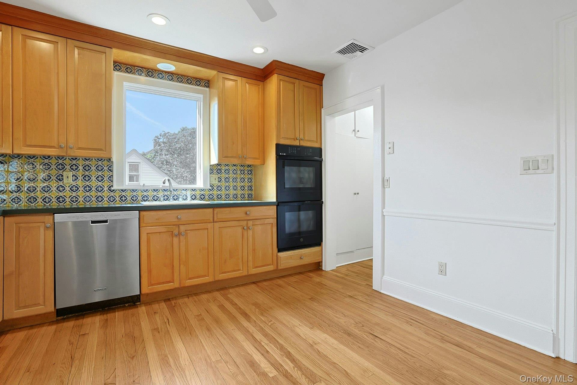 54 Bowman Avenue – For Sale photo 17