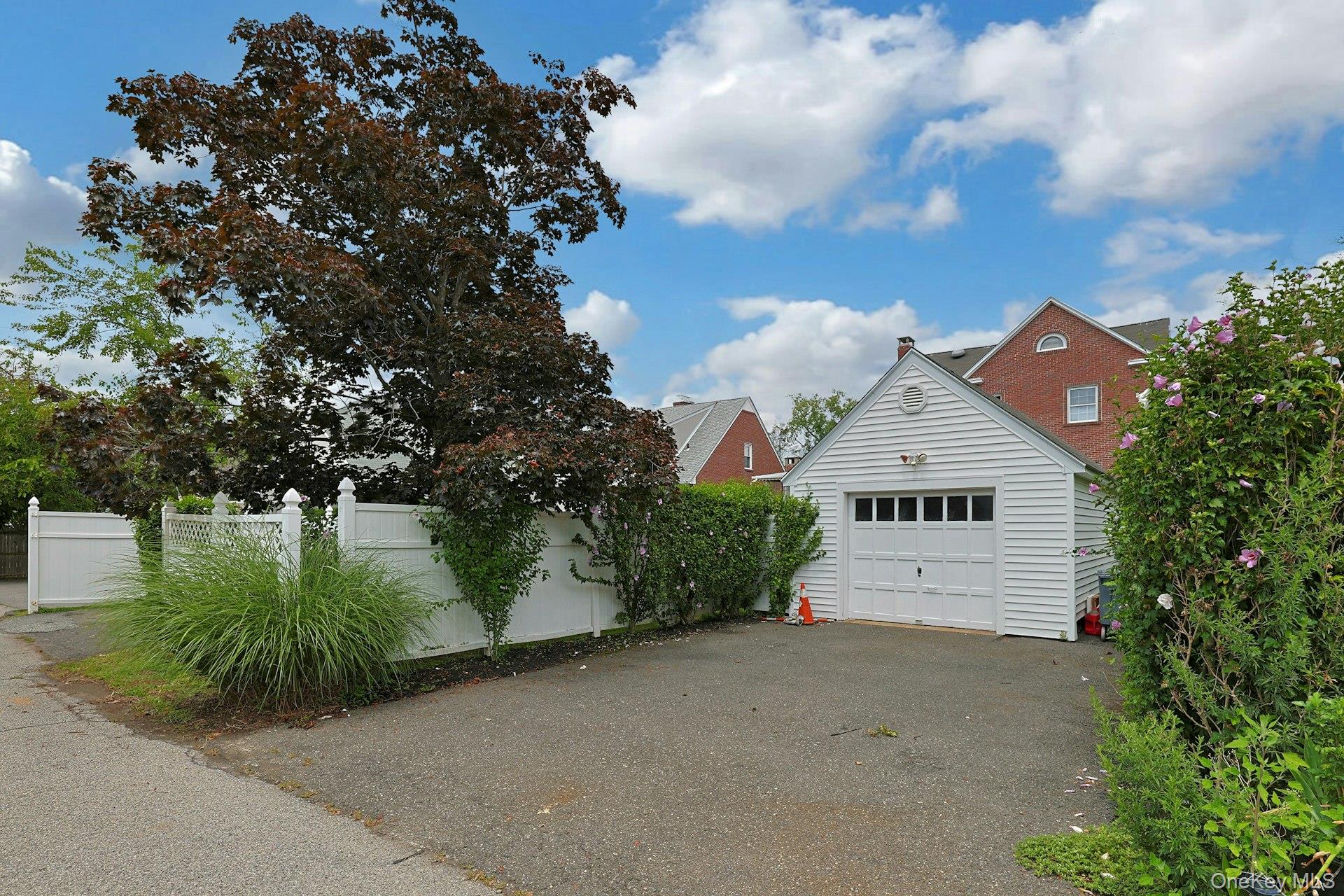 54 Bowman Avenue – For Sale photo 30