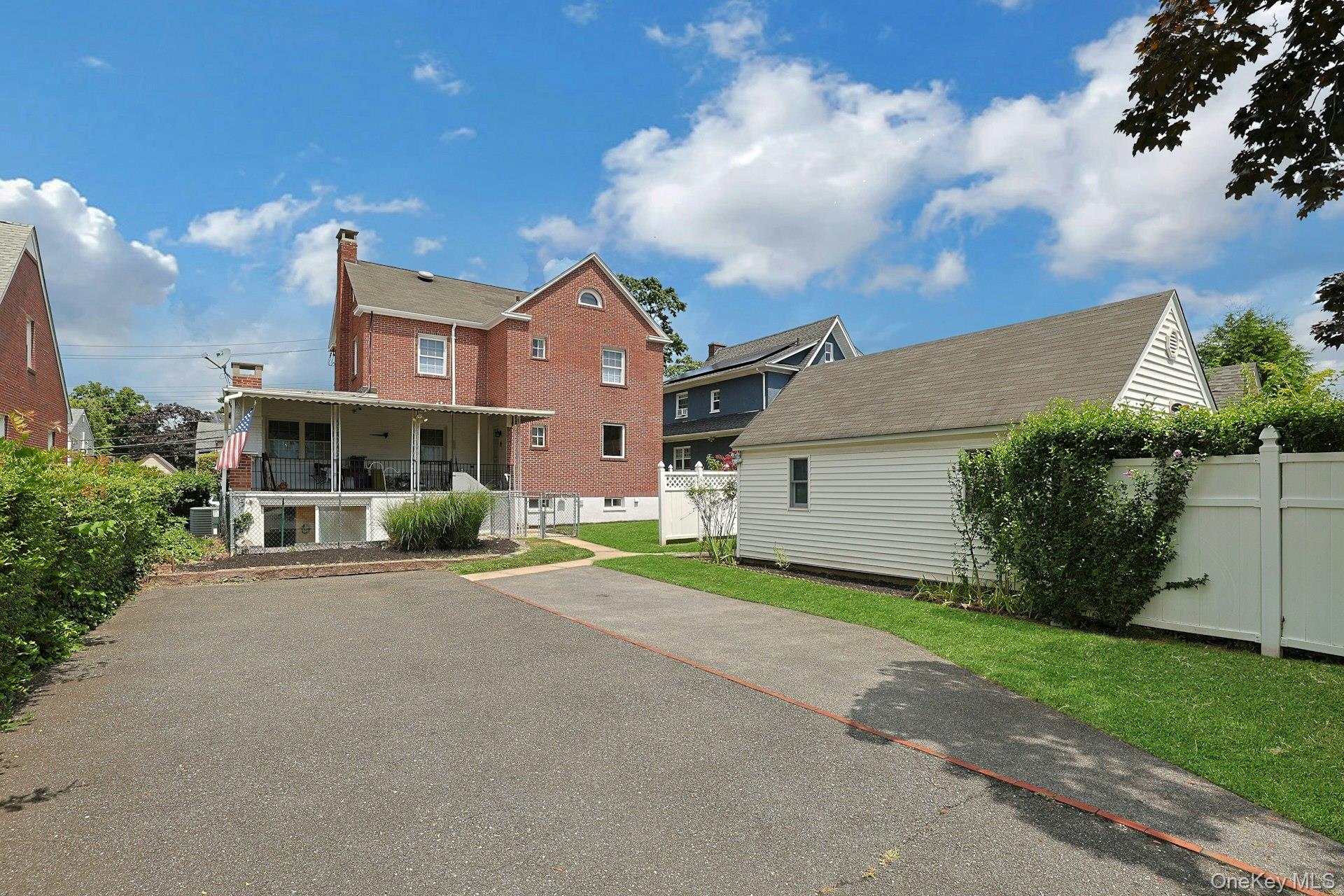54 Bowman Avenue – For Sale photo 6