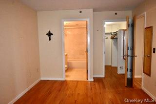 11624 Grosvenor Lane, Unit 4D photo 8