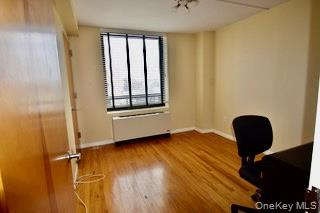11624 Grosvenor Lane, Unit 4D photo 6