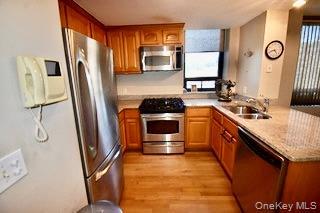 11624 Grosvenor Lane, Unit 4D photo 5